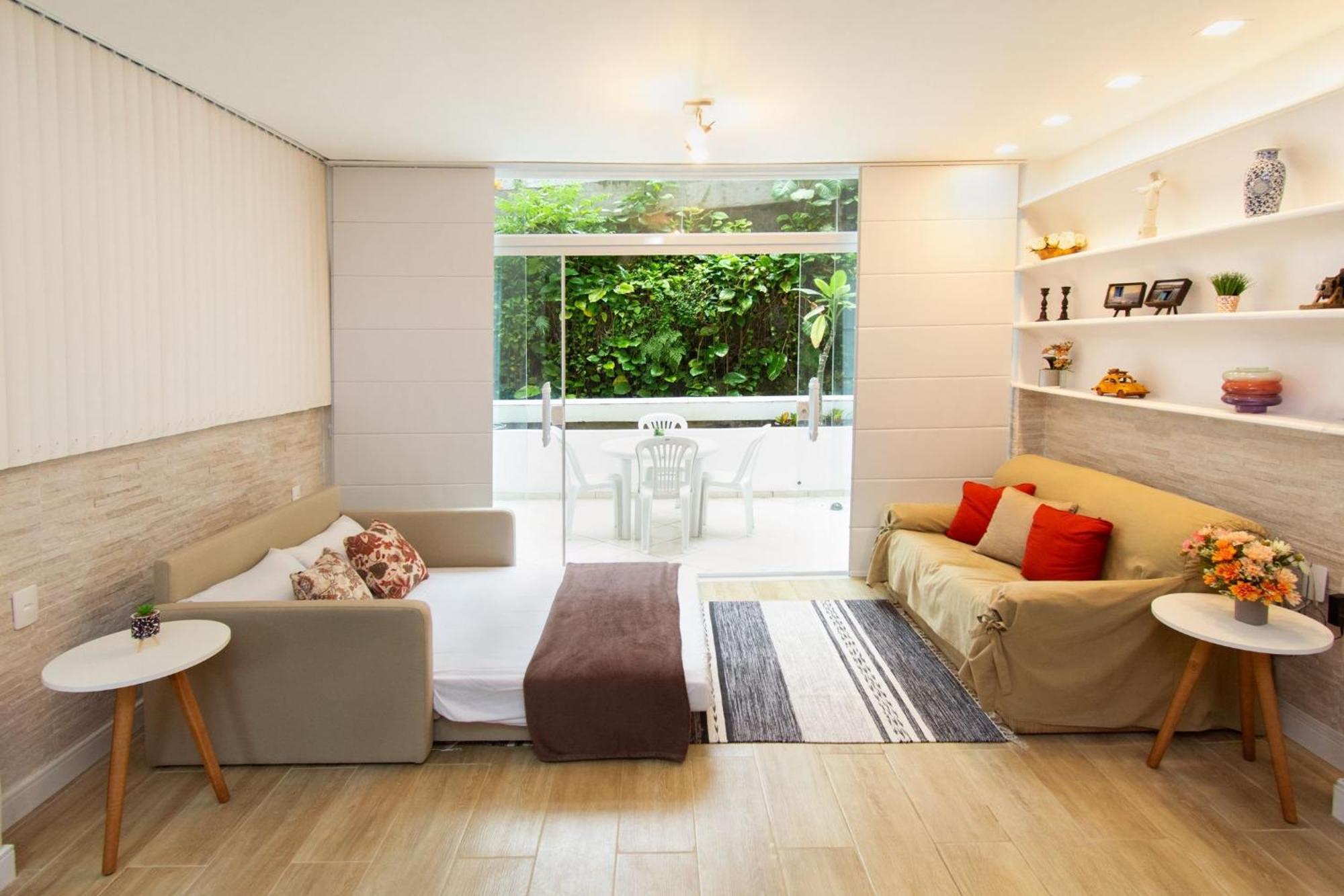 Maravilhoso Loft Em Copacabana A 150 Metros Da Com Um Varandao Em Meio Ao Verde. Appartement