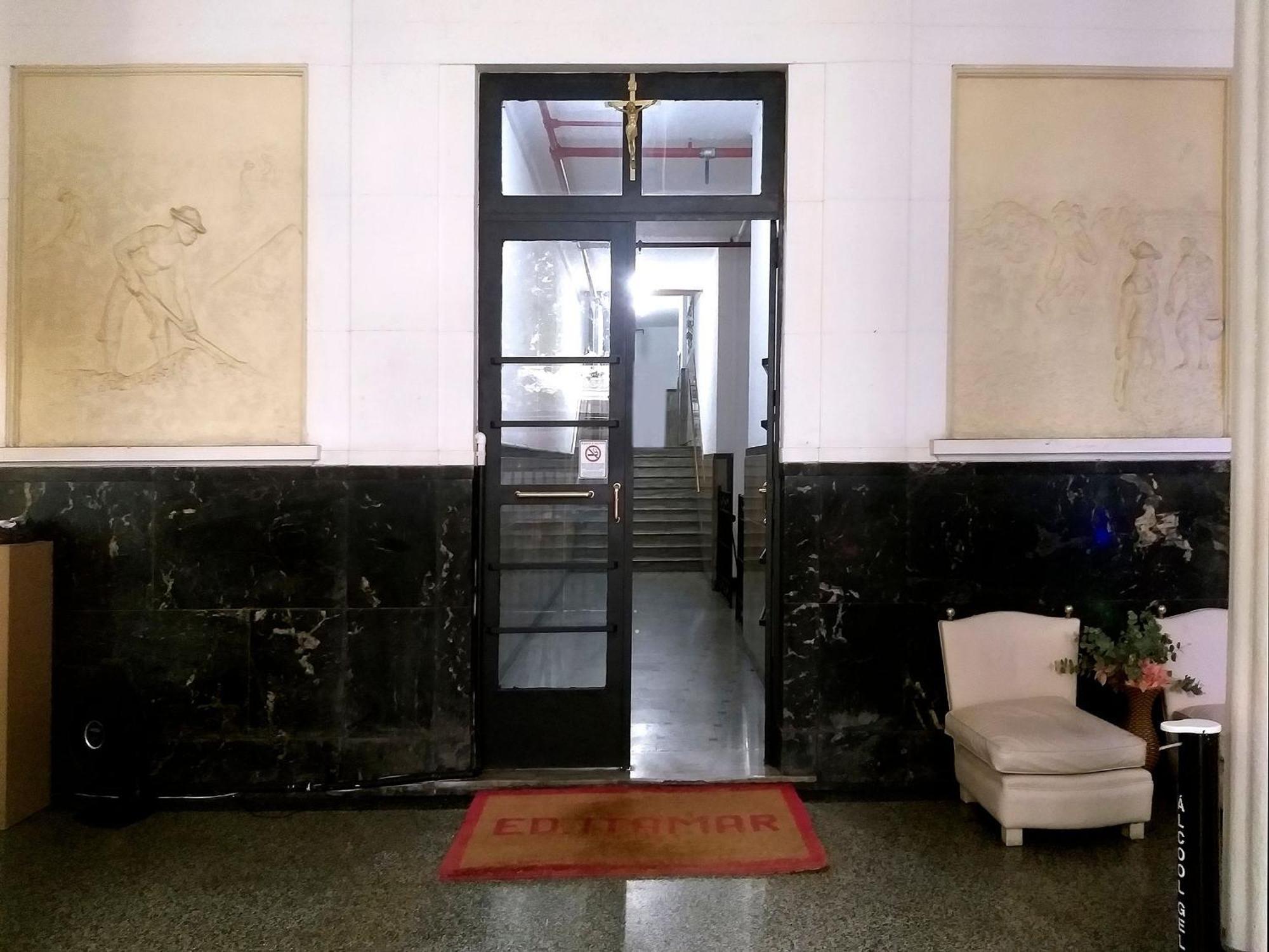 Maravilhoso Loft Em Copacabana A 150 Metros Da Com Um Varandao Em Meio Ao Verde. Appartement Rio de Janeiro